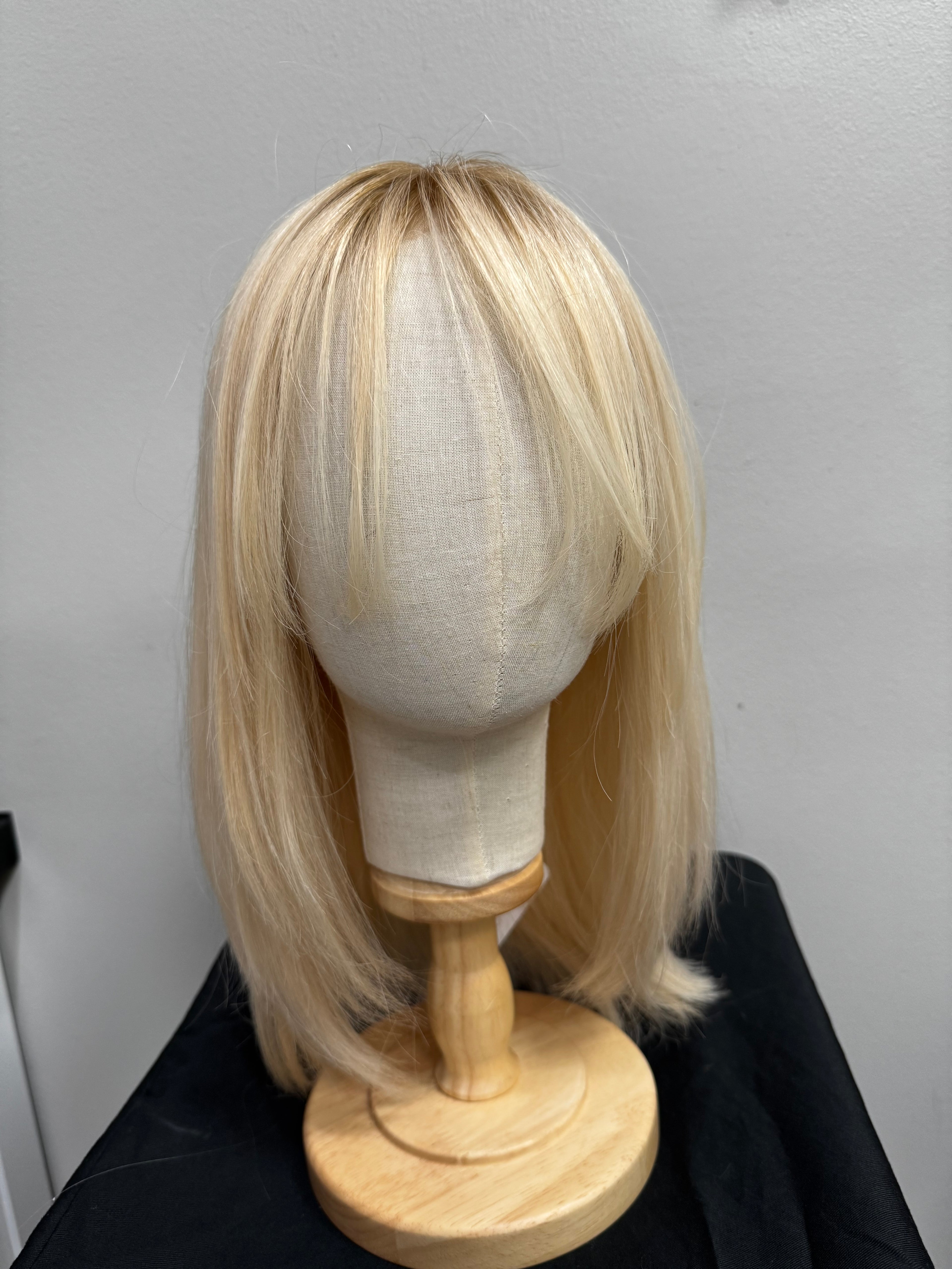 Lace front wig Golden blonde rooted