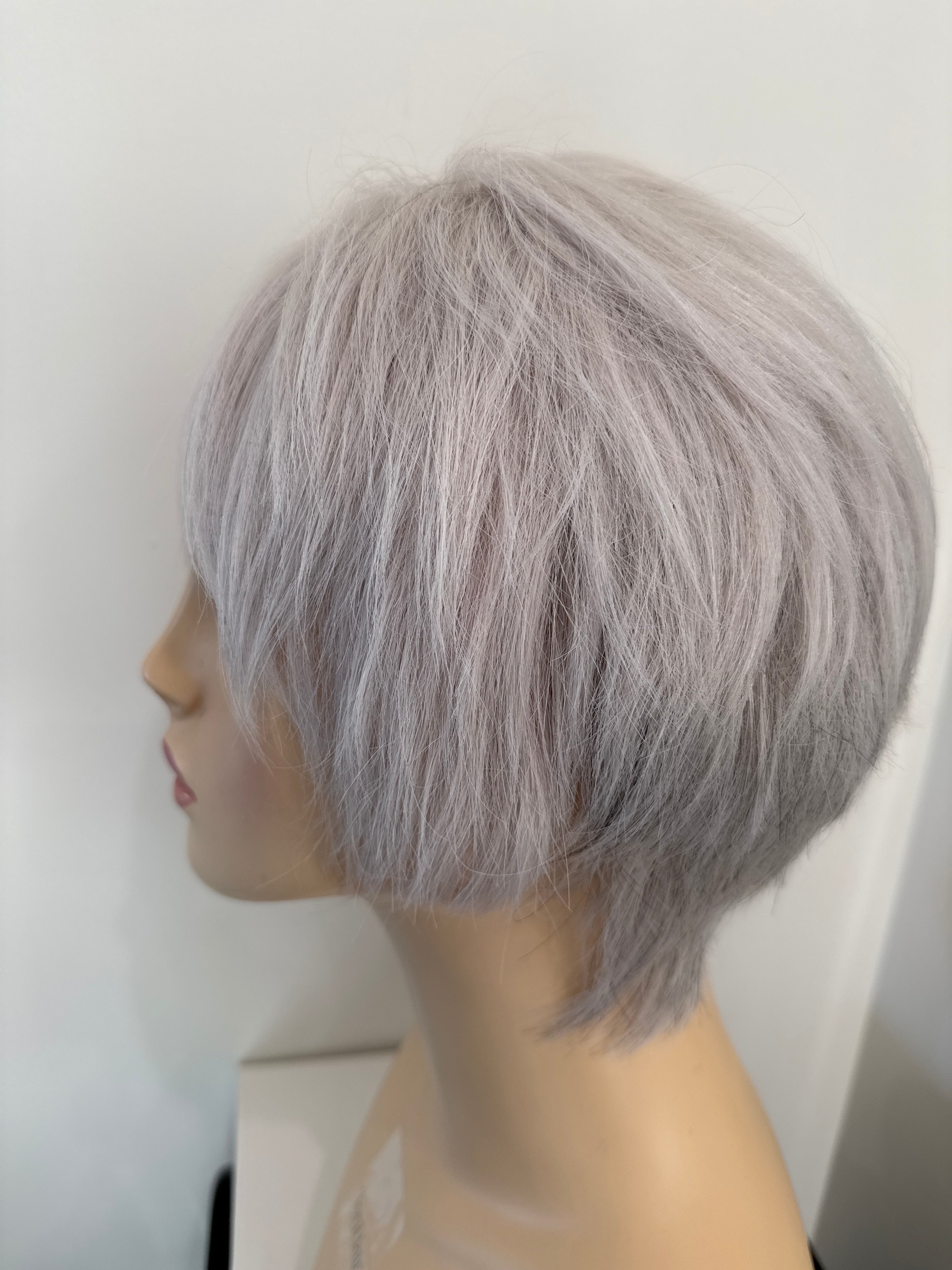 SHORT WHITE GREY LACE FRONT WIG
