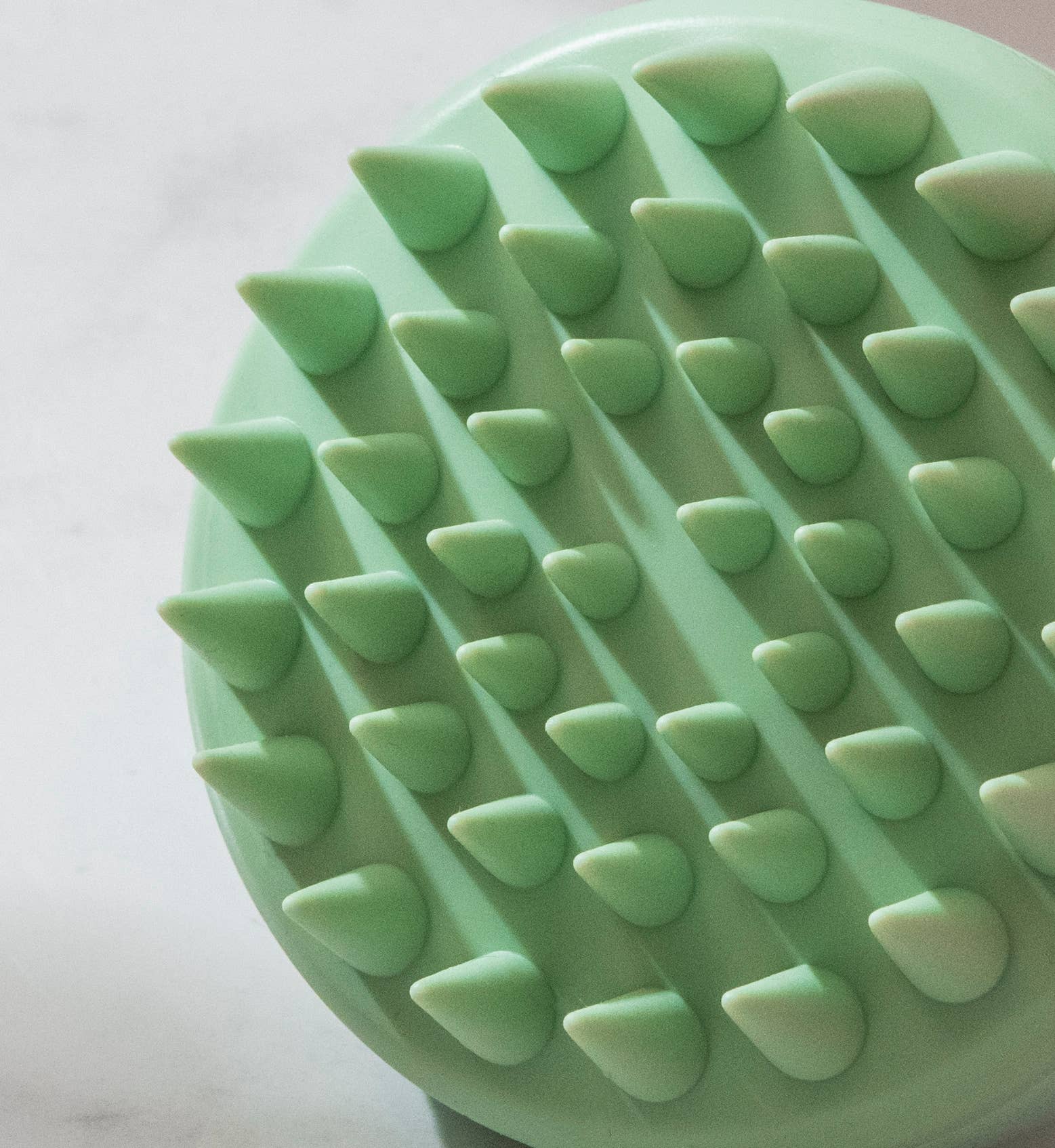 No.0 Unveil Restorative Scalp-Stimulating Brush