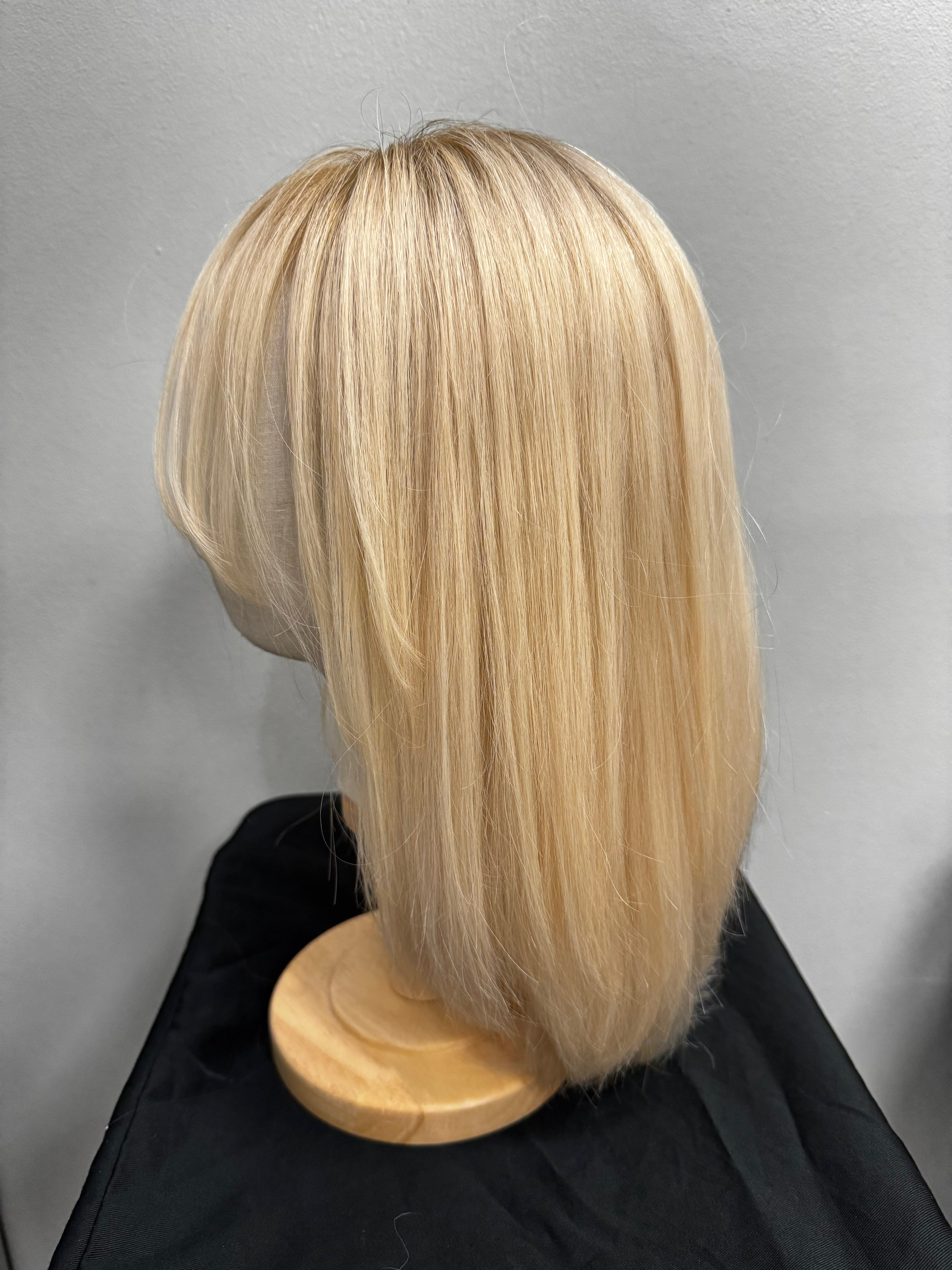 Lace front wig Golden blonde rooted