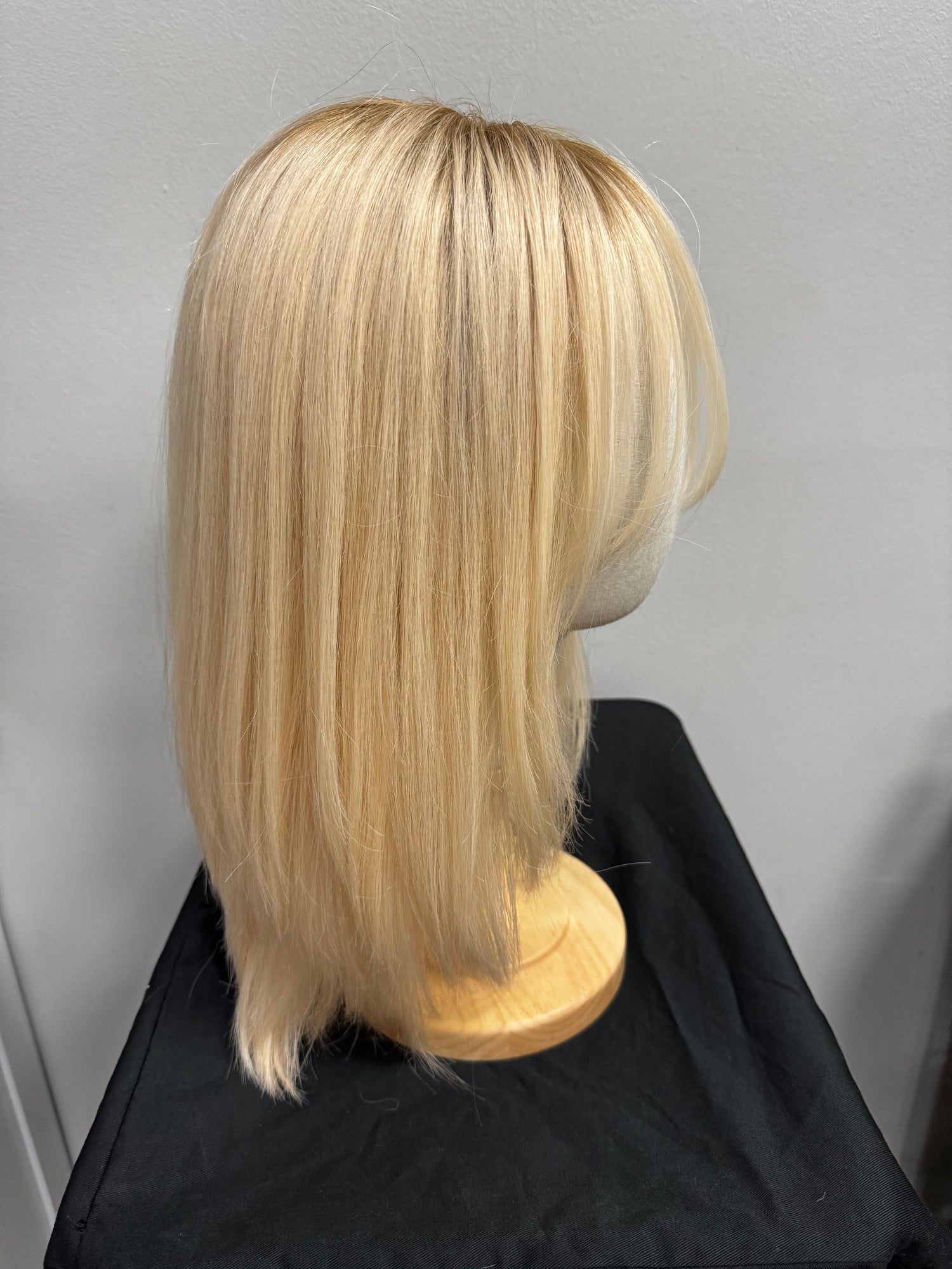 Lace front wig Golden blonde rooted