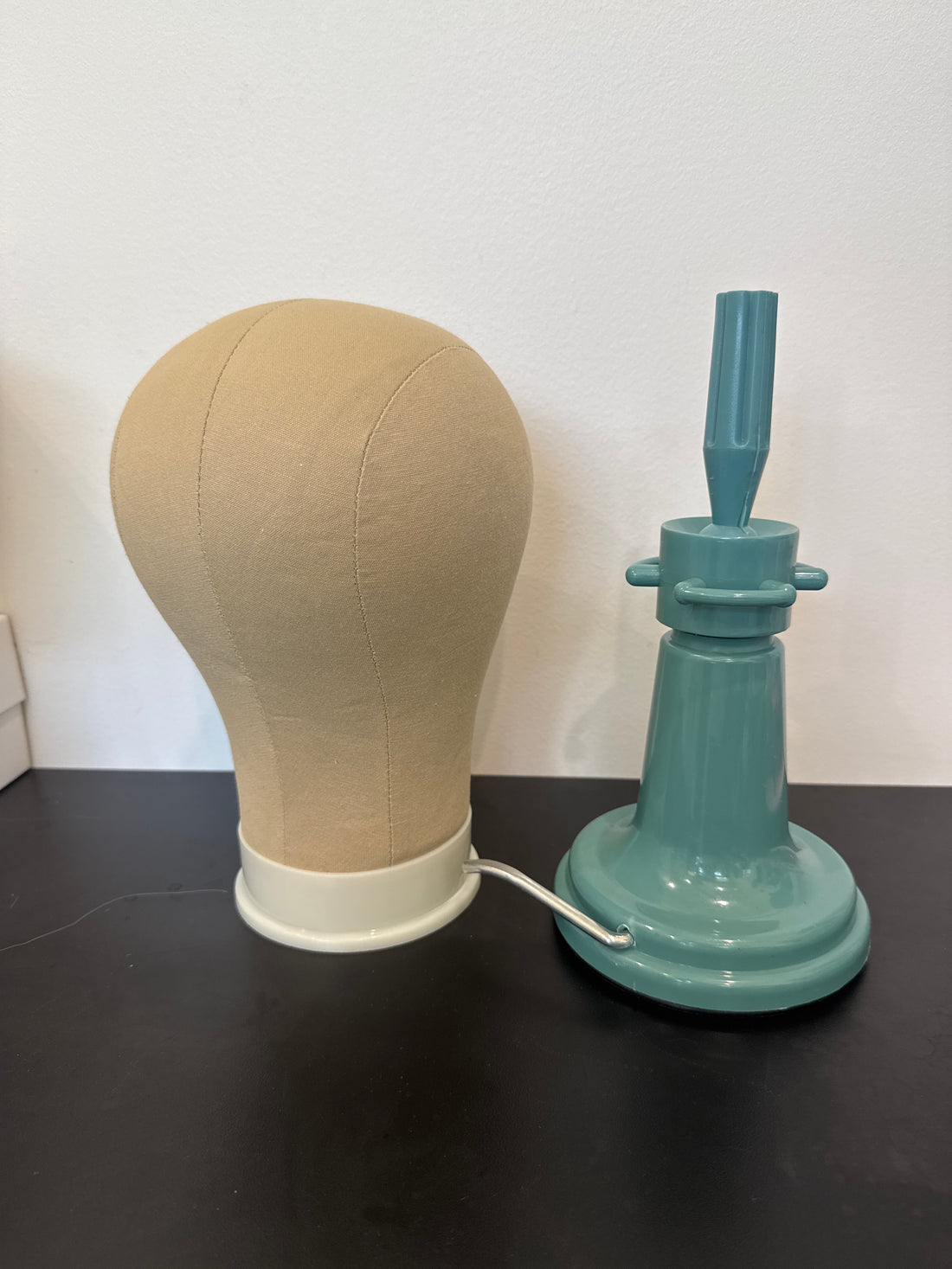 Mannequin head and stand