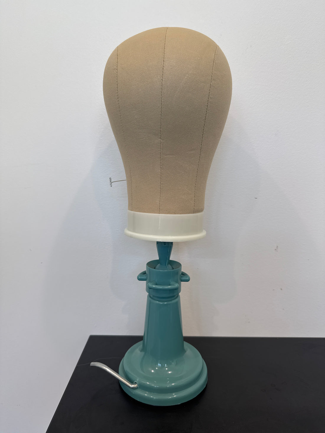 Mannequin head and stand