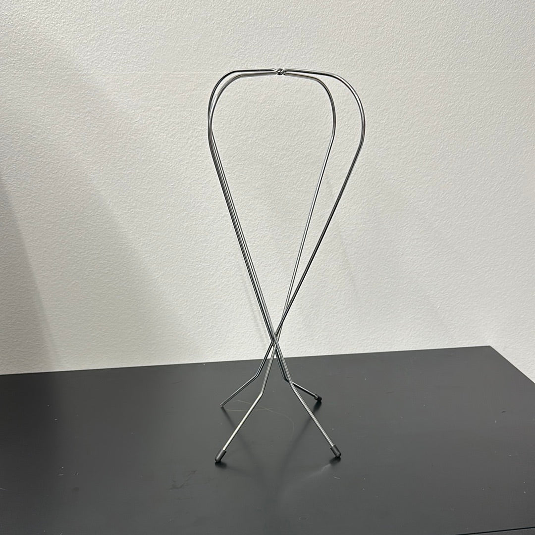 Metal wig stand