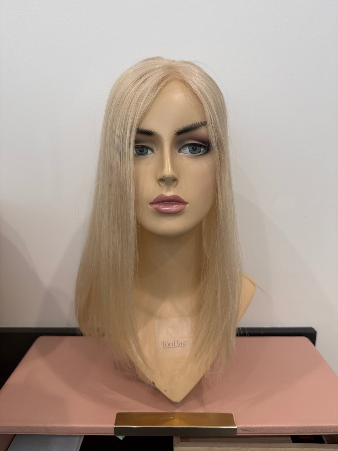Elise Mono Hair Topper 4.75x6.5 base 14&quot; Length Platinum blonde 60