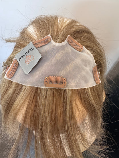 Fringe Topper 9" Medium Blonde NR 5x2.25
